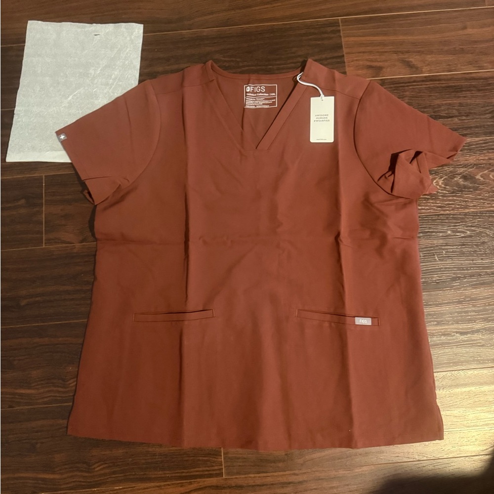 Figs scrub top NWT 2XL